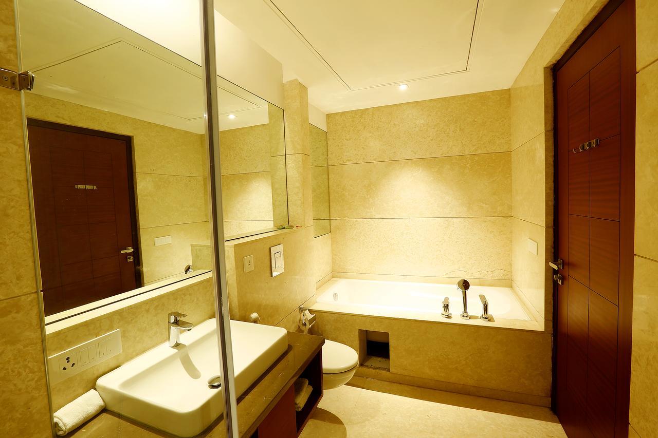 Hotel Sk Park Blu Sonipat Exterior foto
